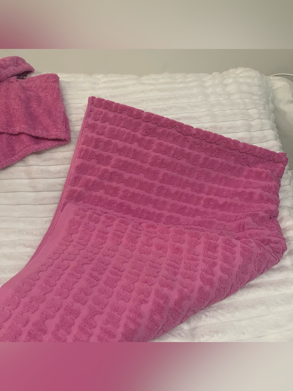 Skims Hot Pink Pink High Quality Beach Towel - Terry Cloth Brand new
